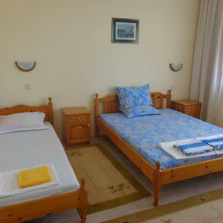Семеен Хотел Марини Hotel *