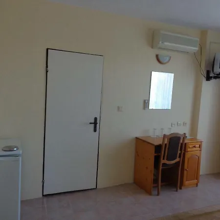 Семеен Хотел Марини Hotel Kranevo